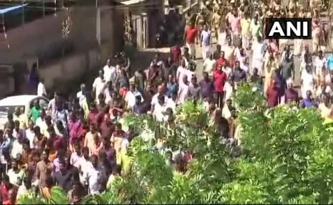 सबरीमाला विवाद : हिंदू संगठनों ने निकाला विरोध मार्च, कल हुई थी एक प्रदर्शनकारी की मौत