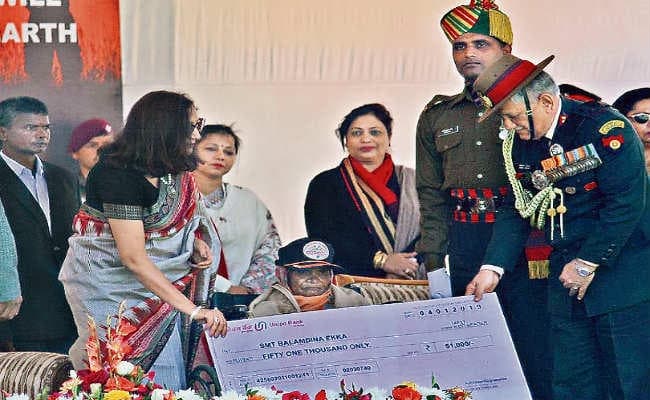 थल सेनाध्यक्ष  ने परमवीर अलबर्ट एक्का को दी श्रद्धांजलि, चैनपुर को वीर भूमि का दिया दर्जा