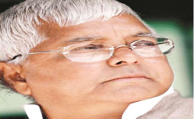 चारा घोटाला मामला : लालू की जमानत पर सुनवाई पूरी, फैसला सुरक्षित, लालू प्रसाद की ओर से सुप्रीम कोर्ट के वरीय अधिवक्ता कपिल सिब्बल ने पक्ष रखा