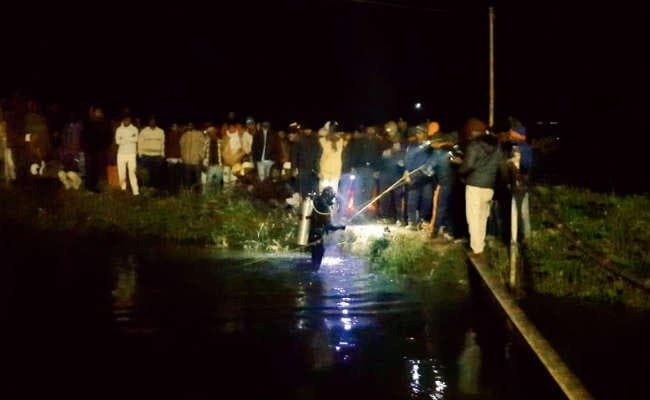 पटना  :  नहर में गिरा पांच साल का बच्चा, लापता