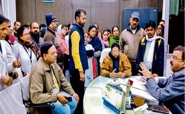 पीएमसीएच में डॉक्टरों व कर्मचारियों में चले लात-घूंसे, पांच घंटे तड़पते रहे मरीज