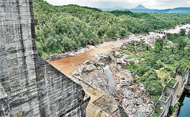 मंडल डैम : पीएम इंदिरा गांधी के राज में शुरू हुआ था काम, मोदी के राज में विरोध कर रही कांग्रेस