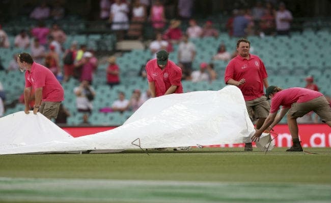#INDvsAUS : ऑस्ट्रेलिया के बचाव में आयी बारिश, भारत ऐतिहासिक जीत के बेहद करीब