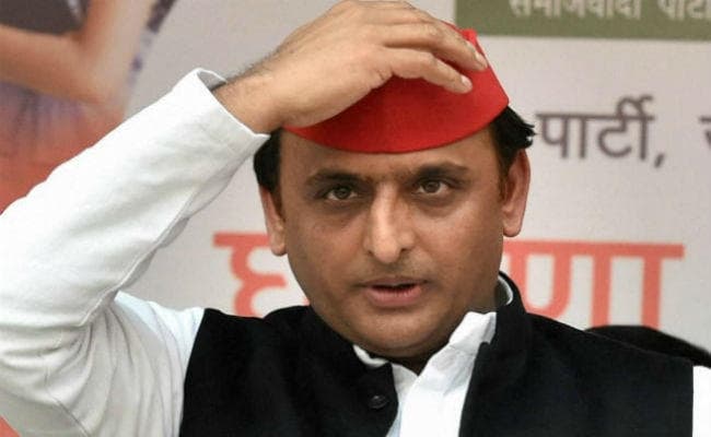 अवैध रेत खनन मामला : अखिलेश और सपा के एक अन्य नेता को सीबीआई कर सकती है तलब