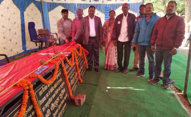 सिमडेगा : बानो विधायक पौलुस सुरीन ने कई योजनाओं का किया उद्घाटन