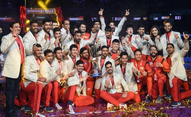 प्रो कबड्डी लीग : गुजरात फार्च्यूजाइंट्स को हराकर बेंगलुरु बुल्स ने जीता खिताब