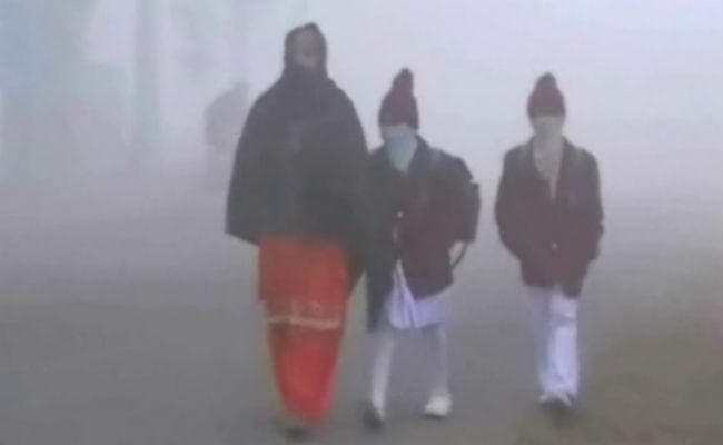 कड़ाके की ठंड के कारण पटना में एक से आठवीं की कक्षाएं नौ तक रहेंगी बंद