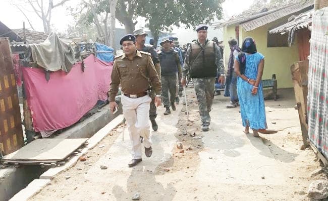 Jharkhand : जमशेदपुर में हिंसा के बाद तनाव, धार्मिक स्थल पर फोर्स तैनात