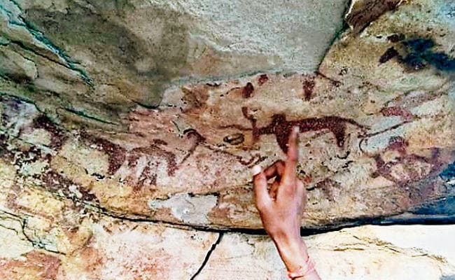 कैमूर में मिला शैलचित्र व धम्म लिपि का शिलालेख