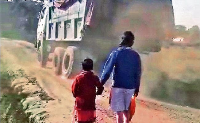 रांची : नियम विरुद्ध कोल लोडिंग को सफेदपोशों का है संरक्षण