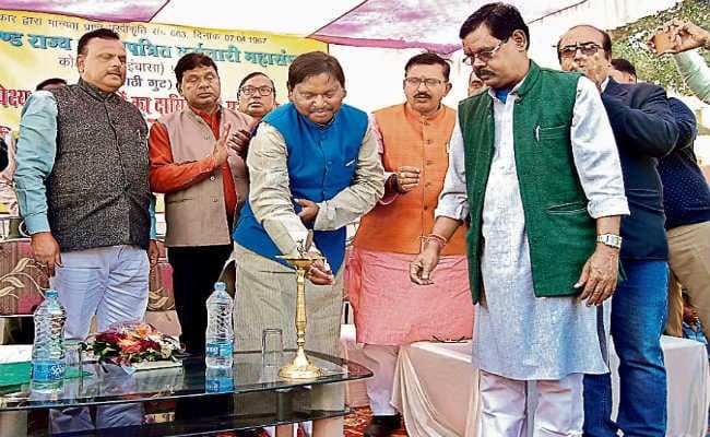 आदित्यपुर :  कर्मचारियों के बीच व्याप्त संवादहीनता दूर हो : मुंडा
