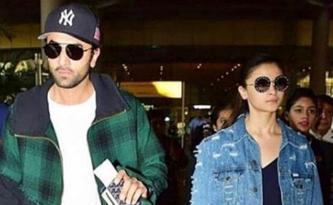 Airport Look : न्यूयॉर्क हॉलीडे से वापस लौटे रणबीर-आलिया