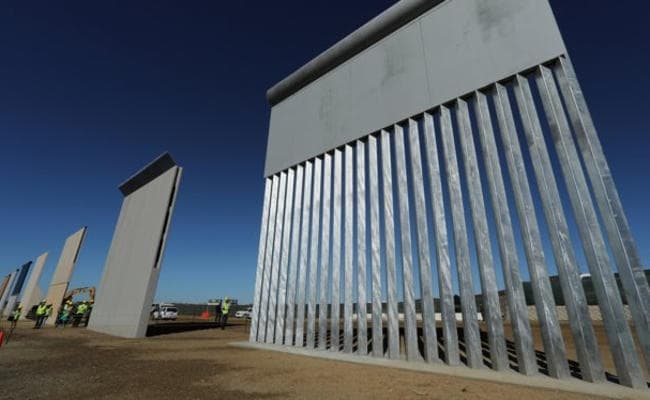 मैक्सिको दीवार : कंक्रीट की दीवार की बजाय स्टील का अवरोधक बनायेगा अमेरिका!