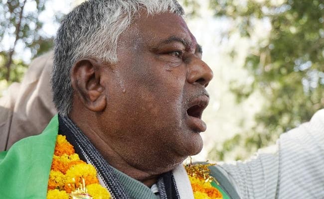 Jharkhand : पारा शिक्षक भूख से मर रहे हैं, मुख्यमंत्री नाच रहे हैं, बोले मथुरा महतो