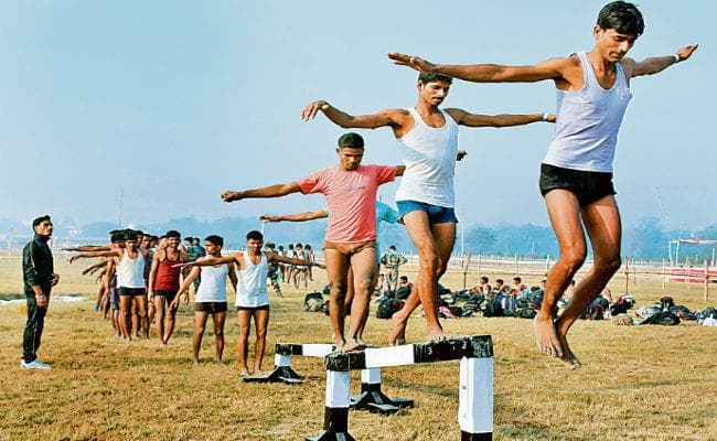 सेना बहाली : पहले दिन 690 ने लगायी दौड़, 91 हुए सफल, आज आठ जिलों के 4419 अभ्यर्थी लगायेंगे दौड़