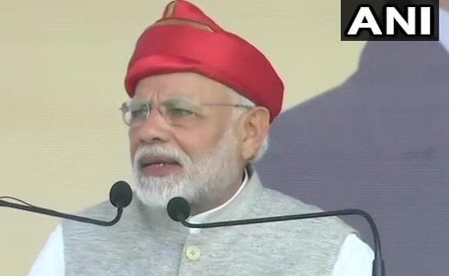 सोलापुर में बोले मोदी शिलान्यास हम कर रहे हैं, घर की चाबी भी हम ही देने आयेंगे