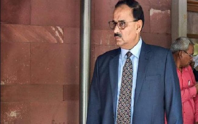 आलोक वर्मा ने एक बार फिर संभाला सीबीआई निदेशक का कार्यभार