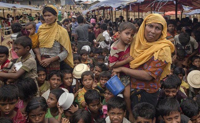म्यांमार में अशांति, सीमा पर अनिश्चितता की स्थिति में रोहिंग्या शरणार्थी दहशत में म्यांमार में अशांति, सीमा पर अनिश्चितता की स्थिति में रोहिंग्या शरणार्थी दहशत में