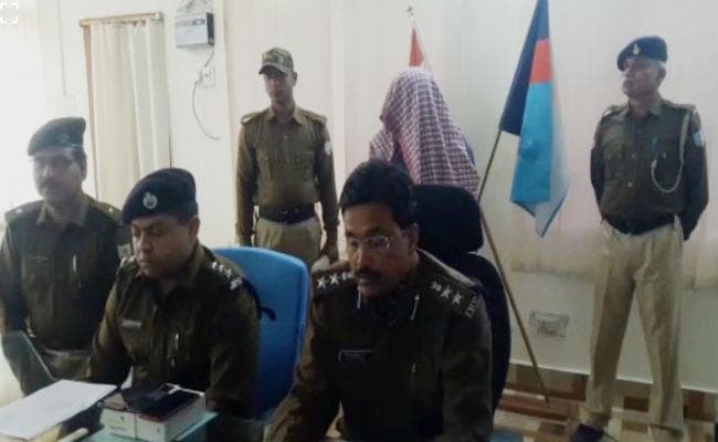 जामताड़ा : फर्जी बैंक अधिकारी बनकर लोगों से करता था ठगी, पुलिस ने दबोचा