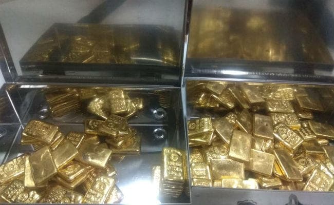 बांग्लादेश से तस्करी के लिए लाये गये 11.66 किलो सोना जब्त, दो गिरफ्तार