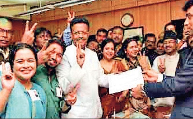 कोलकाता : फिरहाद 14 हजार मतों से विजयी