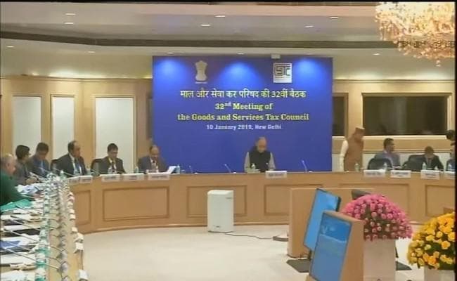 GST कौंसिल की बैठक शुरू, छोटे कारोबारियों के लिए हो सकती है बड़ी घोषणा