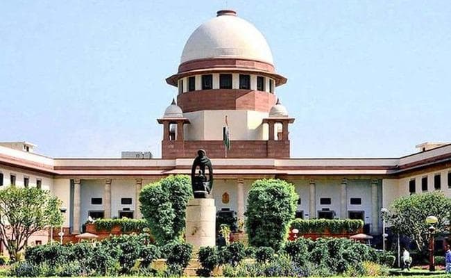सामान्य वर्ग को आरक्षण : संसद से मंजूरी मिलने के अगले दिन सुप्रीम कोर्ट में चुनौती