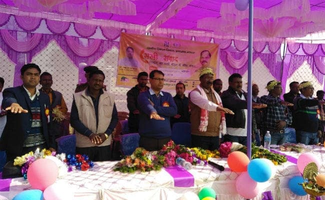 पुल पुलिया व सड़क बन जाने से ही विकास नहीं होगा : विक्‍सल कोंगाड़ी