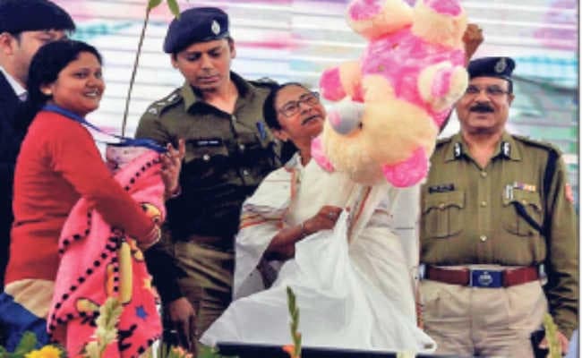 सीएम ममता बनर्जी का आरोप : योजना का सारा क्रेडिट ले रहे हैं पीएम,नहीं लागू करेंगे आयुष्मान भारत योजना