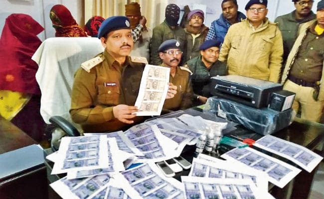 भोजपुर : जाली नोट छापने वाले गिरोह का खुलासा, पांच गिरफ्तार, 33 हजार के जाली नोट बरामद