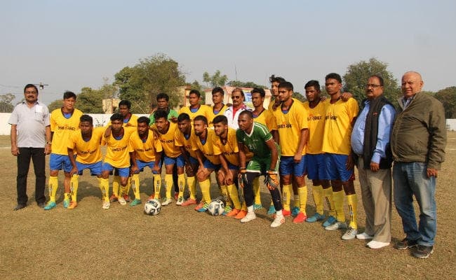 प्रभात खबर अंतर जिला फुटबॉल टूर्नामेंट : जमशेदपुर ने घाटशिला को 5-1 से हराया