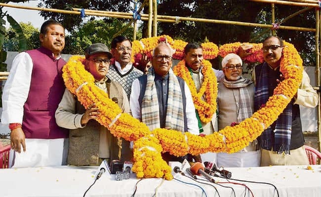 जदयू के प्रदेश अध्यक्ष वशिष्ठ नारायण सिंह ने कहा - सूबे में पहले ही मिला था सवर्णों को आरक्षण