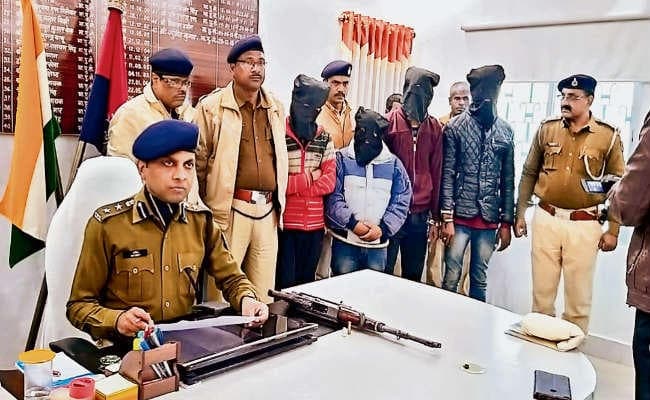 सीतामढ़ी : सीतामढ़ी में चार अपराधी गिरफ्तार, एके-47 के बाद अपराधियों के पास अब मिली एके-56