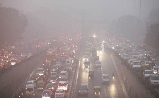 Air Pollution: दिवाली की आतिशबाजी से गैस चैंबर बने UP के शहर, जानें लखनऊ, नोएडा, गाजियाबाद का हाल