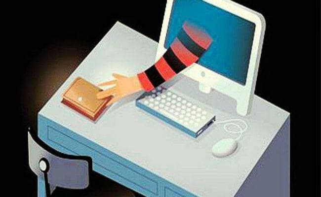 रांची के लॉज में रह दूसरे के खाते से उड़ाता था पैसे, जरमुंडी से गिरफ्तार