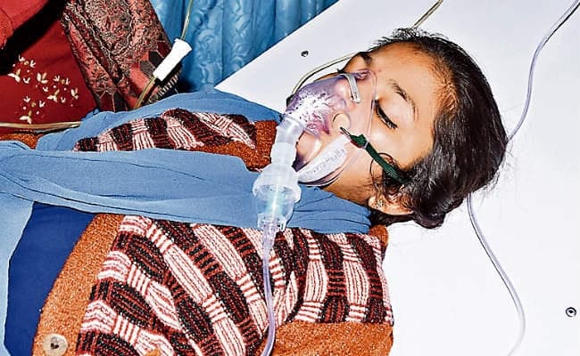 मुजफ्फरपुर : स्कूल के बाहर भरी जा रही थी गैस, दुर्गंध से चार छात्राएं बेहोश