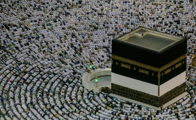 इस बार बिना किसी पुरुष साथी के 2340 महिलाएं जायेंगी हज पर