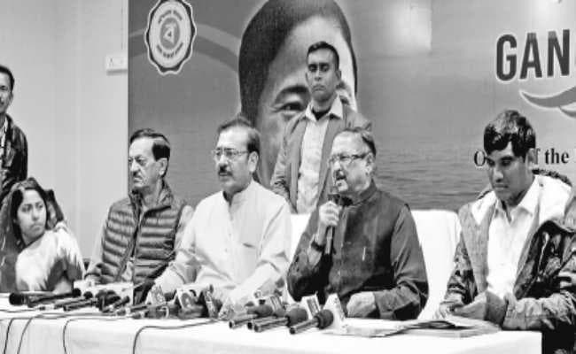 सागरद्वीप : अब तक 15 लाख श्रद्धालु गंगासागर पहुंचे, सागर में लगायी डुबकी