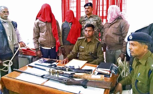 हुसैनाबाद : जेजेएमपी का सरगना समेत चार गिरफ्तार