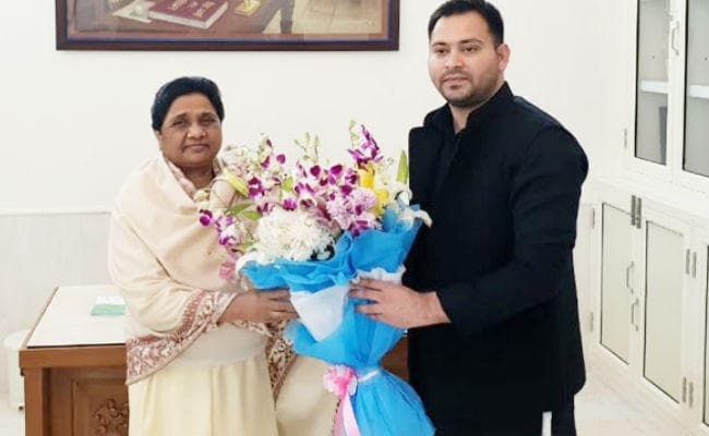 मायावती से मिले तेजस्वी यादव, आज अखिलेश यादव से मिलेंगे, अखिलेश के चाचा बोले- CBI के डर से हुआ गठबंधन