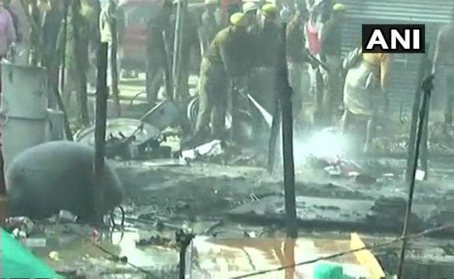 कुम्भ 2019: प्रयागराज स्थित दिगंबर अखाड़े में लगी भीषण आग, इधर-उधर भागने लगे लोग