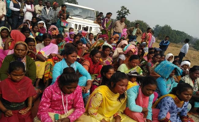 भारी विरोध के बाद मिलन समारोह स्थगित, रांची से आये डायोसिस के अधिकारियों को ग्रामीणों ने रोका