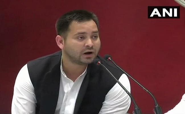 मायावती-अखिलेश से सियासी मुलाकात के बाद पटना लौटे तेजस्वी ने कही ये बात, अटकलों का बाजार गर्म