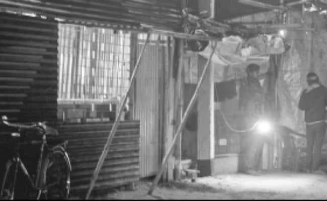 पुण्य धाम में पापी ‘मधुशाला’, पुलिस की नाक के नीचे खुलेआम बिक रही अवैध शराब