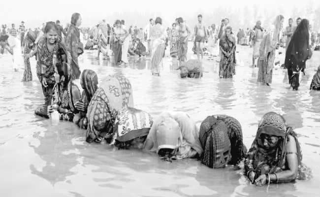 सागरद्वीप : 27 लाख श्रद्धालुओं ने लगायी मोक्ष की डुबकी