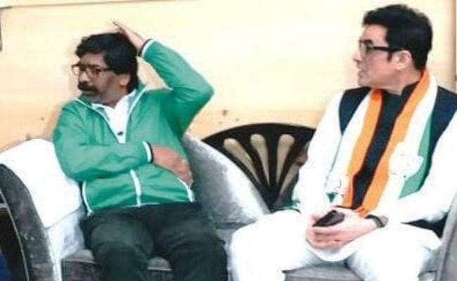 लोस चुनाव में विस की बैटिंग करना चाहते हैं हेमंत, महागठबंधन के आसार कम झामुमो का मन-मिजाज नहीं