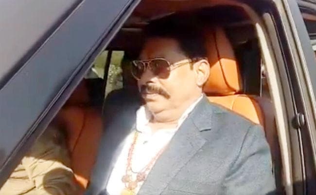 मकर संक्रांति पर यहां आकर बाहुबली विधायक अनंत सिंह ने झुकाया शीश, चुनाव जीतने का लिया आशीर्वाद