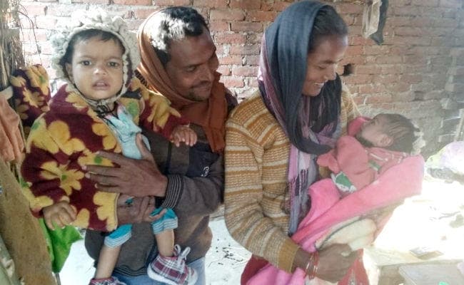 मजबूर पिता ने कलेजे के टुकड़ों को दे दिया गोद, …बदल गये बच्चों के नाम, परिवार और मजहब, …जानें क्या है मामला?