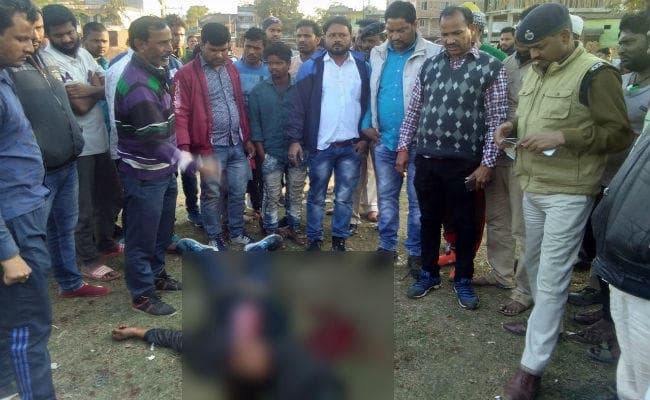 जुए में 100 रुपये के लिए विवाद, युवक की दिन-दहाड़े चाकू मारकर हत्या