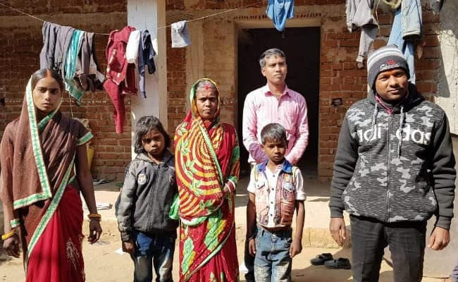 शिक्षा में झारखंड के परमेश्वर का लोकधुन प्रयोग Big B अमिताभ को भाया, की तारीफ